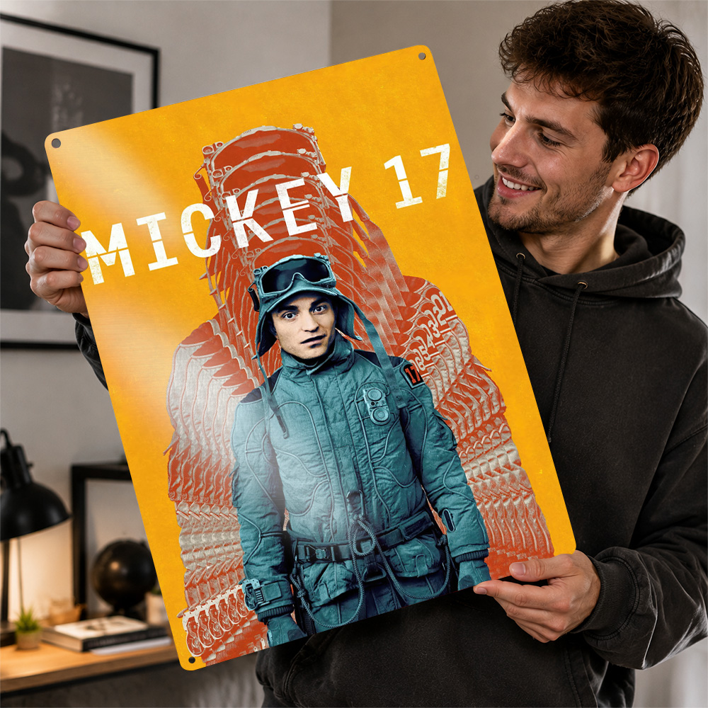 Home Cinema Gifts - ミッキー17映画メタルポスター シネマウォールアート カスタムレトロブリキ看板 マンケーブ ホームデコレーション 映画ファンギフト